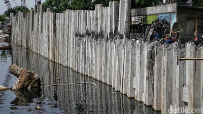 Penampakan Turap Antisipasi Banjir di Kali Sentiong, Kok Gitu ya?