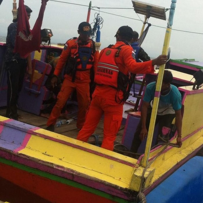 Tim SAR Selamatkan 2 Awak Kapal Nelayan di Sukabumi