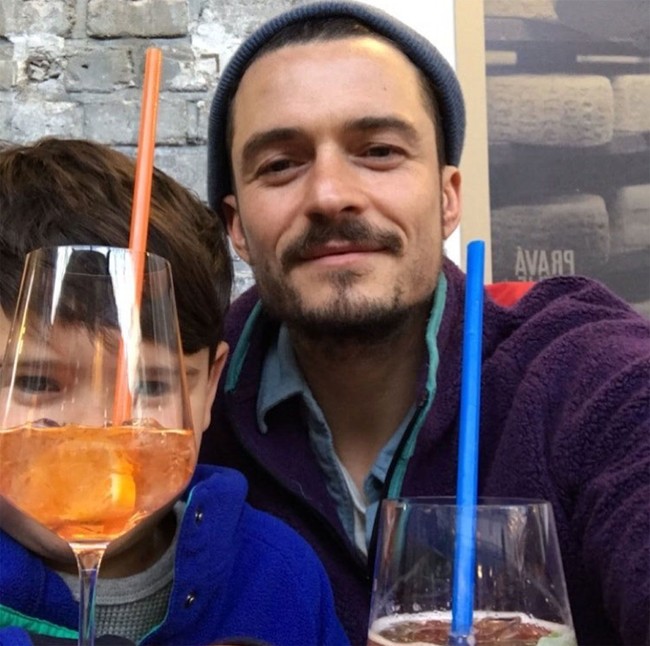 Kala itu fokusnya hanya membesarkan putranya Flynn Christopher Bloom. Bocah yang saat ini berusia 9 tahun itu, saat perceraian orangtuanya dia masih berumur dua tahun.  Foto: Instagram @orlandobloom