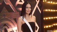 Mantan kekasih Ariel NOAH itu terlihat seksi di acara tersebut. Pool/Noel/detikFoto.