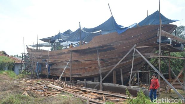 Kapal penakluk Laut Arafuru sedang dibuat