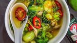 Slurp! Gurihnya Kuah Pho dengan Mie Beras untuk Penghangat Badan Siang Ini