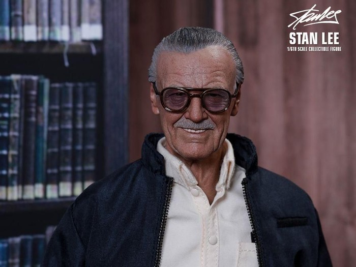 Sosok Stanley juga banyak diciptakan dalam berbagai model action figure. Harganya juga tak tanggung mahalnya. Bagaimana bentuknya?