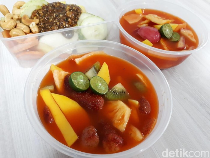 Asinan Rika Slurpp Asam Segar Asinan Wara Wiri Plus Rujak Kacang Mete