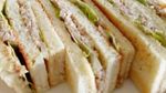 Bosan Sarapan Nasi? Pilih Saja Tuna Sandwich yang Gurih Enak Ini
