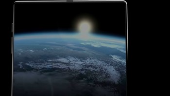 Ponsel layar lipat Samsung sendiri kabarnya akan dinamai Galaxy F. Begini bentuknya bila dibuka, yang akan menjadi serupa tablet. Foto: Concep Creator/YouTube