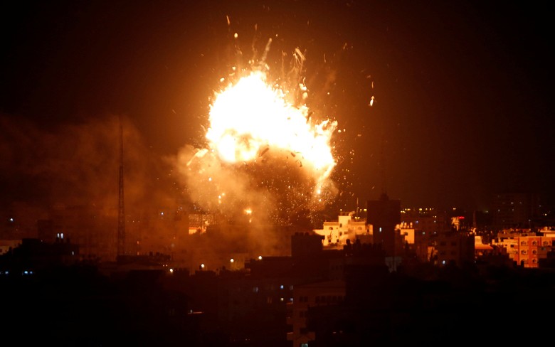 Serangan Udara Israel di Gaza: Gedung Hamas TV Hancur, 3 Orang Tewas Serangan Udara Israel di Gaza: Gedung Hamas TV Hancur, 3 Orang Tewas