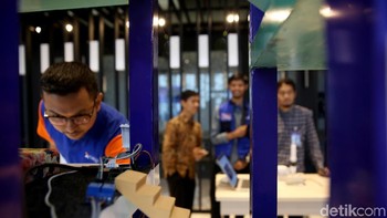 Saat ini X-Camp telah menjalin kerja sama dengan sejumlah kampus terkemuka di Indonesia, termasuk diantaranya UGM, Universitas Brawijaya, Politeknik Negeri Semarang, Politeknik Elektronika Negeri Surabaya dan menyusul beberapa universitas lainnya sebagai bagian program X-Camp Lab Alliance untuk bersama-sama membangun ekosistem IoT secara berkesinambungan.
