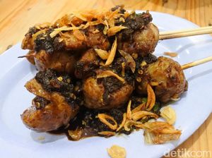 Menjajal Kombinasi Bakso Pedas di Tanjung Duren