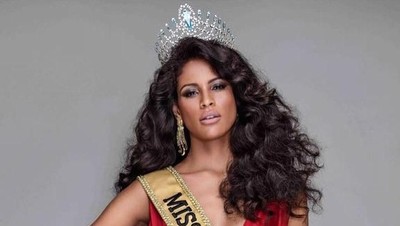 Foto: Liburannya Si Seksi Miss Brasil 2017