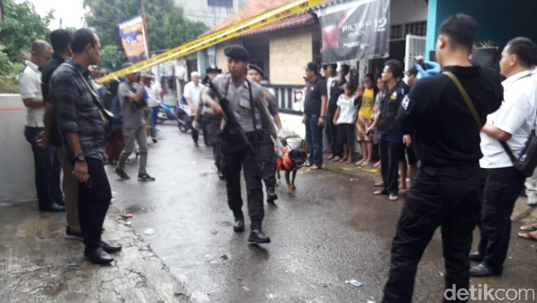 Geger Pembunuhan Sadis Sekeluarga: Dari Pulomas hingga Bekasi Geger Pembunuhan Sadis Sekeluarga: Dari Pulomas hingga Bekasi