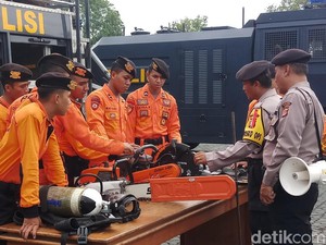 Polda Jabar Bentuk Satgas Hadapi Bencana Alam