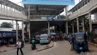 Ombudsman DKI Jakarta menemukan lima hal yang belum disepakati Pemprov DKI dan KAI sehingga proyek tersebut tertunda awalnya menargetkan Jembatan Penyeberangan Multiguna (JPM) atau Skybridge Tanah Abang pada akhir Oktober 2018.