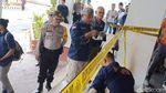 Melihat Sisa Kebakaran di Kantor Gubernur Papua