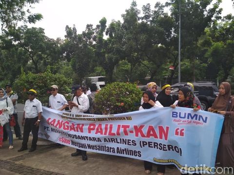 Demo eks karyawan Merpati