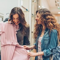 10. Karena Masa LaluSering dilarang membeli sesuatu karena mahal oleh orangtua ketika kecil bisa menjadi salah satu penyebab Anda boros belanja. Karena itu, seseorang bisa punya ketakutan tidak akan bisa membelinya lagi di masa depan ketika tidak punya uang. Foto: iStock