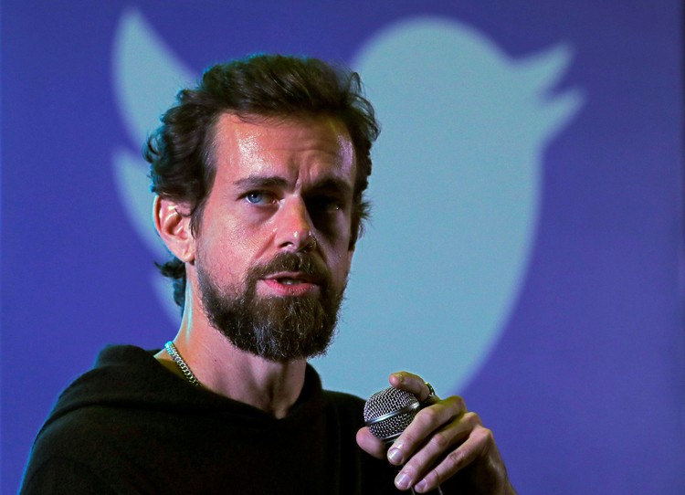 Twitter CEO Jack Dorsey addresses students during a town hall at the Indian Institute of Technology (IIT) in New Delhi, India, November 12, 2018. REUTERS/Anushree Fadnavis