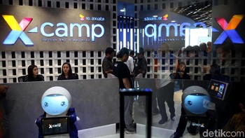 Secara bisnis, IoT memiliki potensi yang besar dan memungkinkan untuk dikembangkan lebih luas di Indonesia, di mana kebutuhan atas layanan data dan solusi-solusi digital terus meningkat, baik oleh individu maupun korporasi.