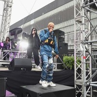 Jaden Smith membuat pengakuan menghebohkan saat tampil di sebuah festival musik di California, Amerika Serikat, baru-baru ini. Jaden mengklaim dia berpacaran dengan rapper Tyler, the Creator. Foto: Getty Images
