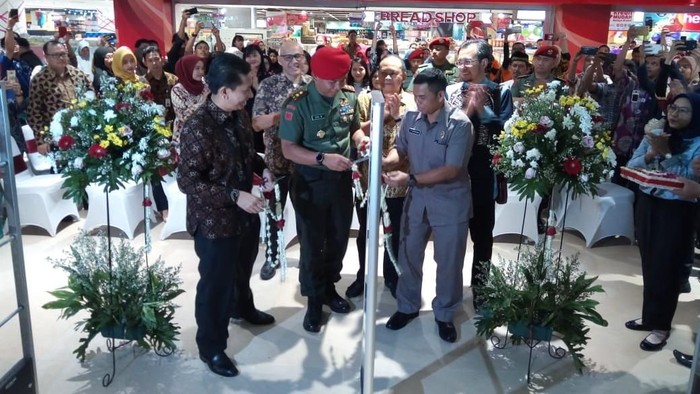 Promo Minyak Goreng Hingga Gula di Toko Baru Transmart Mal Cijantung