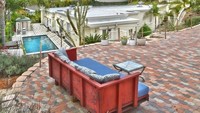 Rumah ini juga dilengkpai fasilitas kolam renang dan spa. Istimewa/Dok. Architectural Digest.
