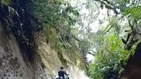 Medan menuju ke Rampik yang dilalui dr Widya pada 2014 silam. Kini jalur ini diperbaiki.