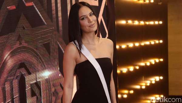Sophia Latjuba Dibilang Mirip Tunangan Ronaldo Sophia Latjuba Dibilang Mirip Tunangan Ronaldo