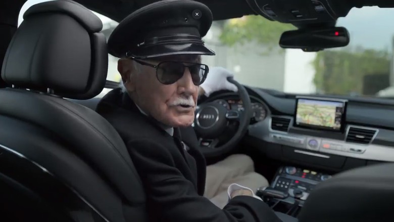 Stan Lee Jadi Sopir Audi S8. Foto: Istimewa Stan Lee Jadi Sopir Audi S8. Foto: Istimewa