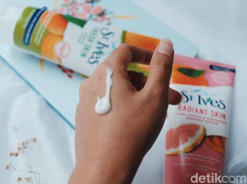 Review Produk Scrub St. Ives Terbaru, Terbuat dari Kulit Kenari