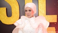 Namun Niki mengatakan bahwa itu tak sengaja ia posting dan dalam foto tersebut ia tampil dengan wig. Pool/Noel/detikFoto.