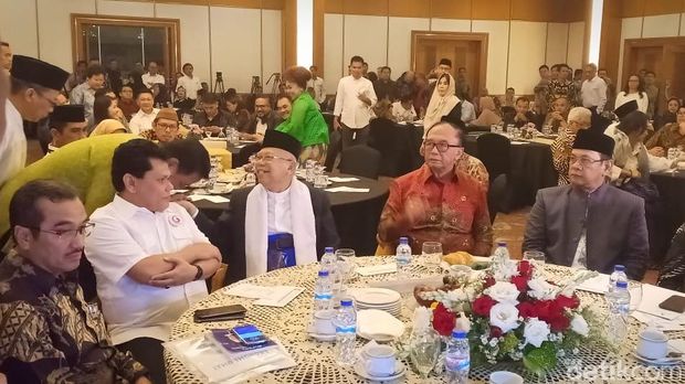 Sejumlah tokoh tampak hadir. 