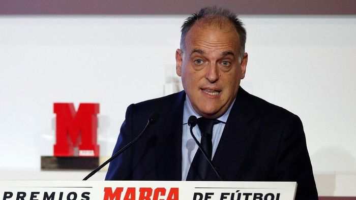 Javier Tebas Soccer Football - Marca Football Awards - Convent Dels Angels, Barcelona, Spain - November 12, 2018 La Liga President Javier Tebas during the awards REUTERS/Albert Gea
