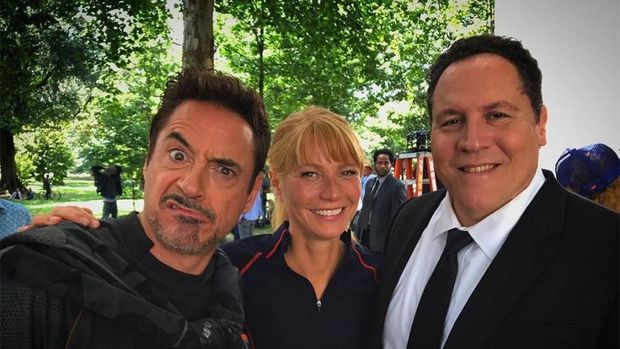 Robert Downey Jr dan Gwyneth Paltrow saat syuting