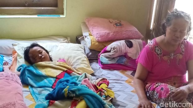 Korban luka baliho roboh di Madiun/
