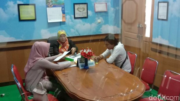Akhir dari Mediasi, Charly dan Regina Batal Cerai