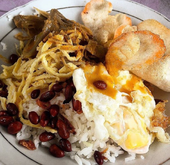 Sarapan Nasi Gemuk Khas Jambi Yang Bikin Puas Dan Perut Kenyang