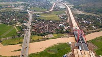 Lalu tol di daerah Kendal, ruas tol Batang-Semarang, yakni Jembatan Kalikuto. Foto: Dok. Ditjen Bina Marga.