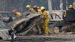 Petugas Damkar Terus Berjibaku Padamkan Api di California