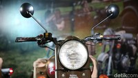 Royal Enfield WD Flying Flea sendiri adalah motor yang digunakan pasukan terjun payung Inggris yang digunakan untuk menggempur garis pertahanan musuh pada Perang Dunia II, termasuk pada operasi D-Day dan Arnhem, yakni The Flying Flea.