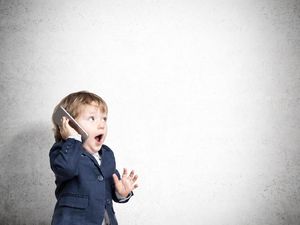 Ada Orang-orang yang Ogah Mengangkat Telepon, Apa Penyebabnya?