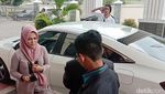 Datang Bersama, Charly dan Regina Rujuk Lagi
