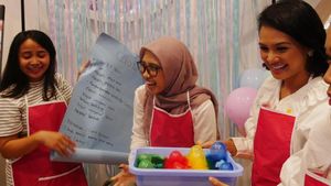 Keseruan Para Bunda Bikin Mainan untuk Playdate Si Kecil