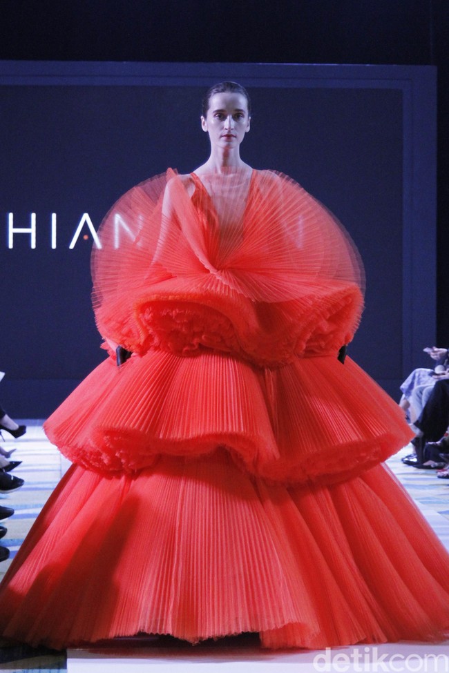 Rancangan terbaru Hian Tjen di IPMI Trend Show 2019, Senayan City, Jakarta, Selasa [13/11/2018]. Foto: Mohammad Abduh/Wolipop