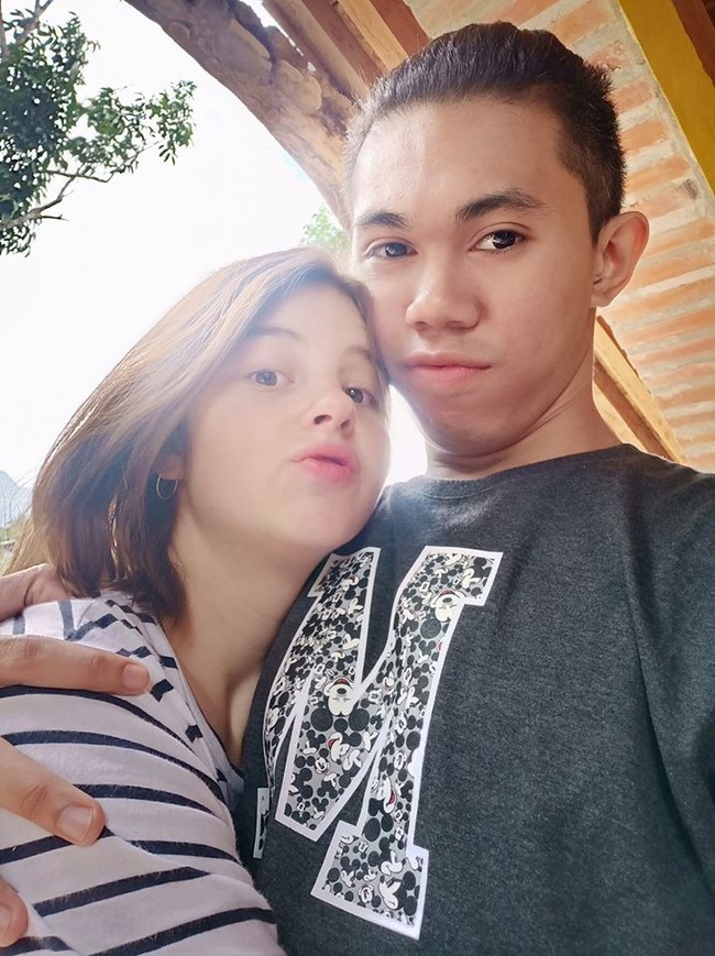 Pada September 2018 Viktorija menemui Eugene di Filipina dan pertemuan pertama mereka yang hangat dan manis itu pun diabadikan oleh Eugene dalam bentuk vlog di YouTubenya. Foto: Facebook