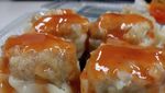 Yummy, Sore-sore Enaknya Ngemil Dimsum Bercocol Saus Cabai