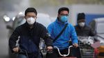 Beijing Dikepung Asap! Warga Ramai-ramai Pakai Masker