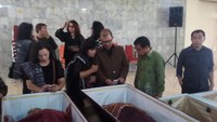 Keluarga akan menggelar ibadah dan acara adat sebelum keberangkatan 4 jenazah tersebut menuju pemakaman di kampung halamannya di Samosir. Foto: Alfons/detikcom