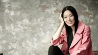 Inilah Ling Tan, supermodel kelahiran Kuala Lumpur, Malaysia. Wanita 44 tahun ini adalah supermodel pertama dari Asia Tenggara. Kekayaannya sekitar 242 juta Ringgit (setara Rp 857 miliar). (Instagram/@lingtan_)
