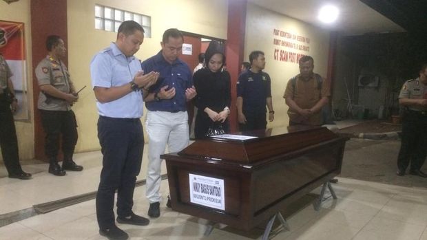 Jenazah Nikki Bagus Santoso diterima perwakilan keluarga.