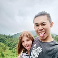 Keduanya berkomunikasi melalui video call setiap hari, dan menjalin hubungan asmara sejak Mei 2017. Foto: Facebook